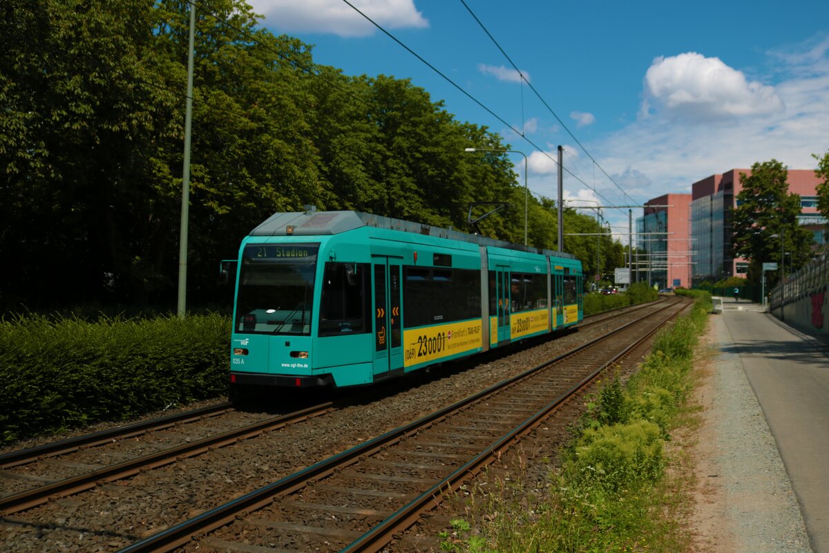 VGF Düwag R-Wagen 005 am 27.05.22 in Frankfurt