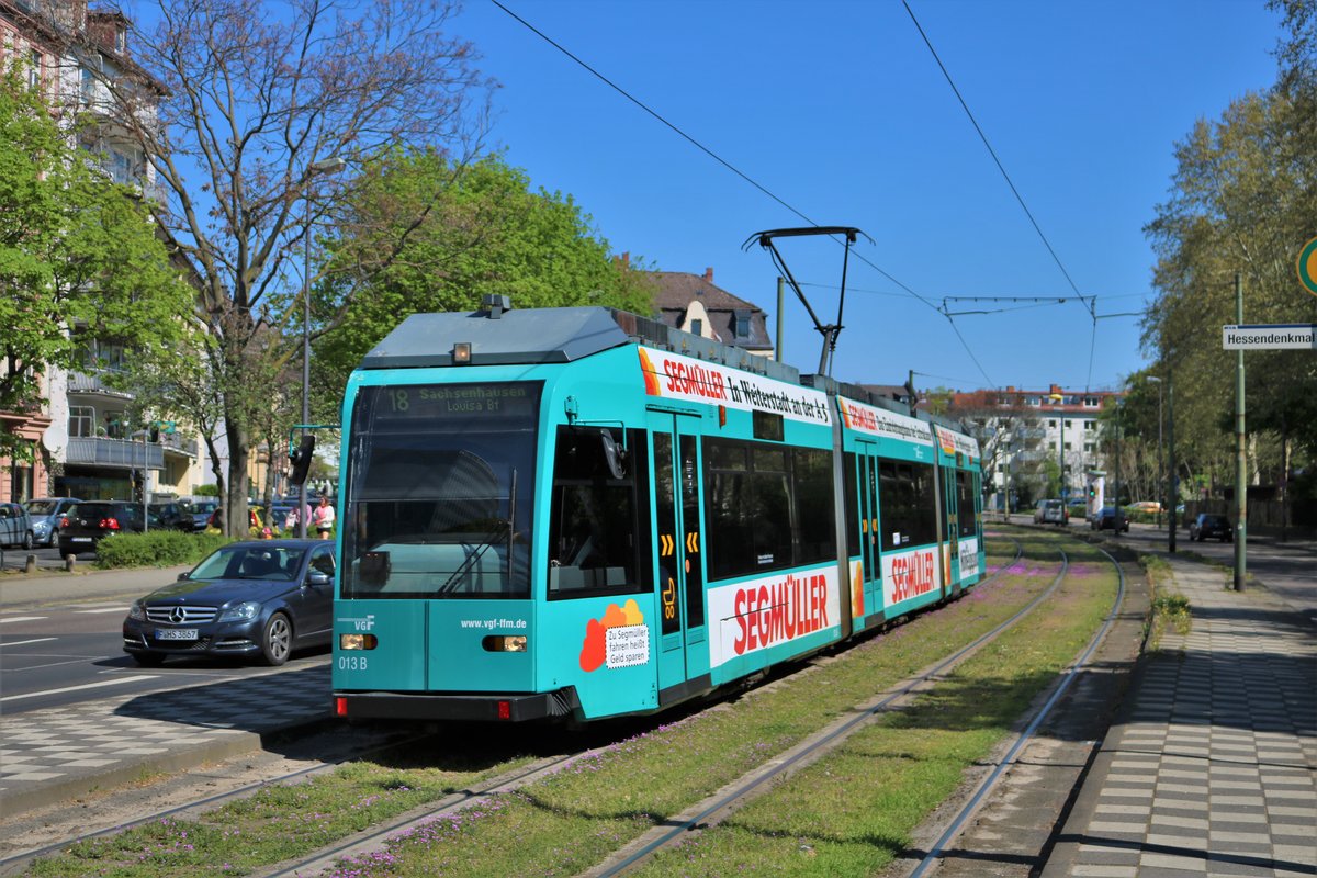 VGF Düwag R-Wagen 013 am 20.04.19 in Frankfurt am Main