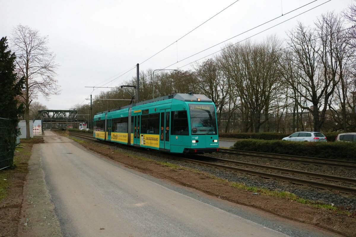 VGF Düwag R-Wagen 036 am 18.12.21 in Frankfurt am Main