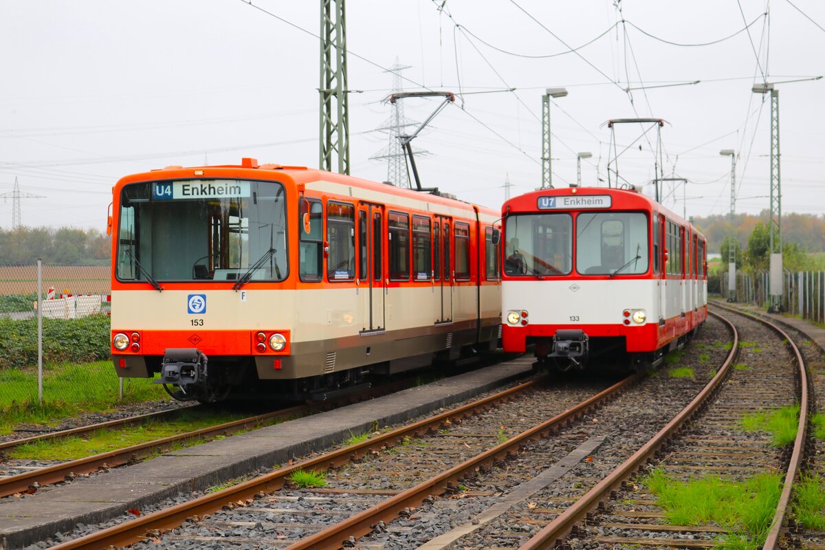 VGF Düwag U3 wagen 153 und U2 Wagen 133 am 27.10.24 im Rahmen einer Sonderfahrt in Frankfurt am Main. Das Foto wurde in einer Abstellanlage gemacht mit Warnweste durfte man dort Fotos machen