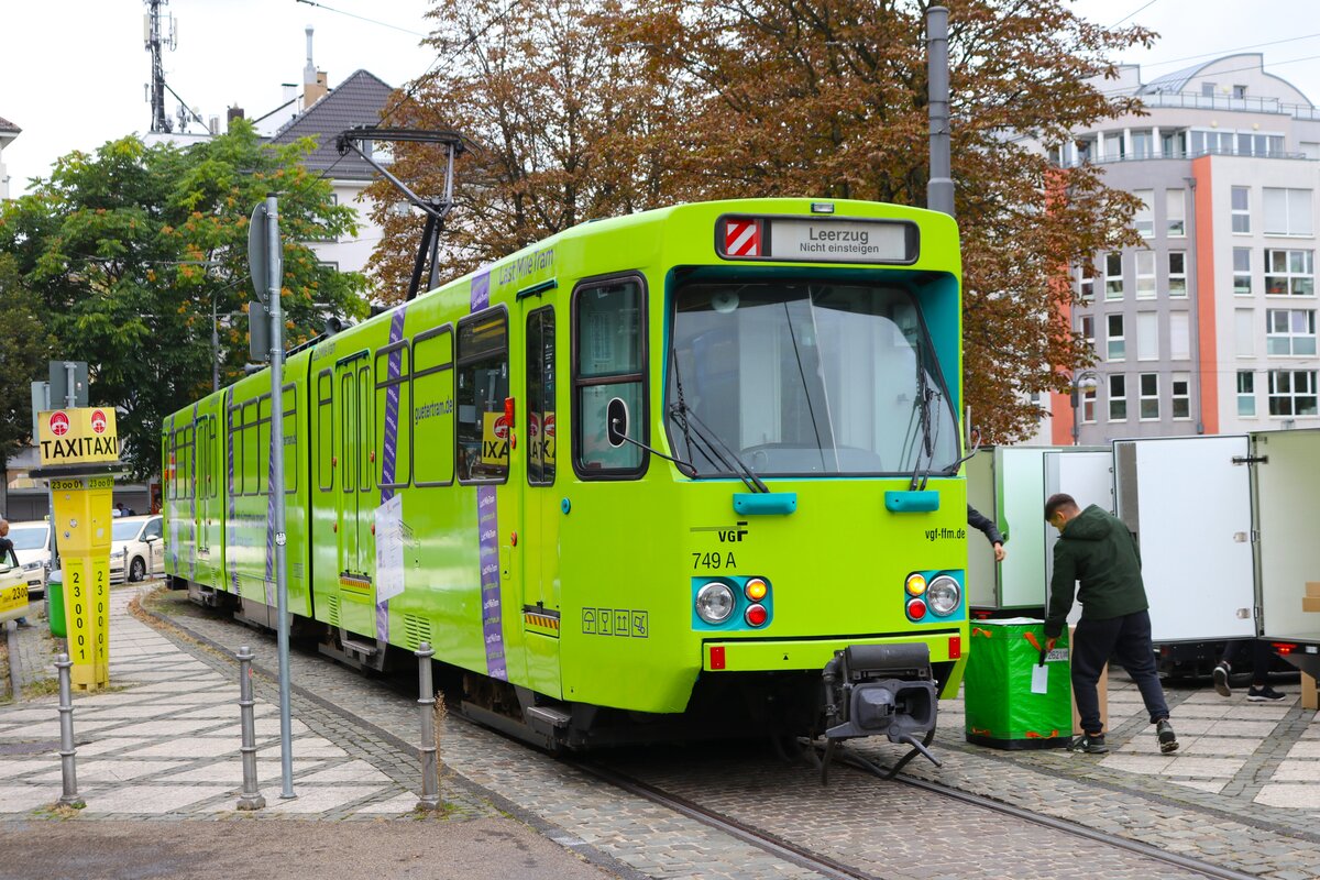 VGF Straßenbahn Frankfurt am Main Düwag Pt-Wagen 749 als Gütertram am 23.09.24 am Zoo