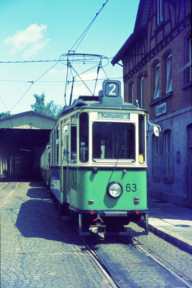 Vor 50 Jahren__Die Straßenbahn in Reutlingen verkehrte das letzte Mal am 19. Oktober 1974. 3-Wagen-Zug der Linie 2 nach Reutlingen mit Tw 62 [ME 1950; 1966 ex SSB 298] im Bf Eningen auf Gleis 1.__05-09-1974