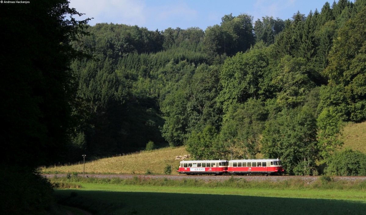 VS 14 und VT 8 der SAB als SAB-Sommerferien-Express (Mnsingen-Schelklingen) bei Sondernach 21.8.13