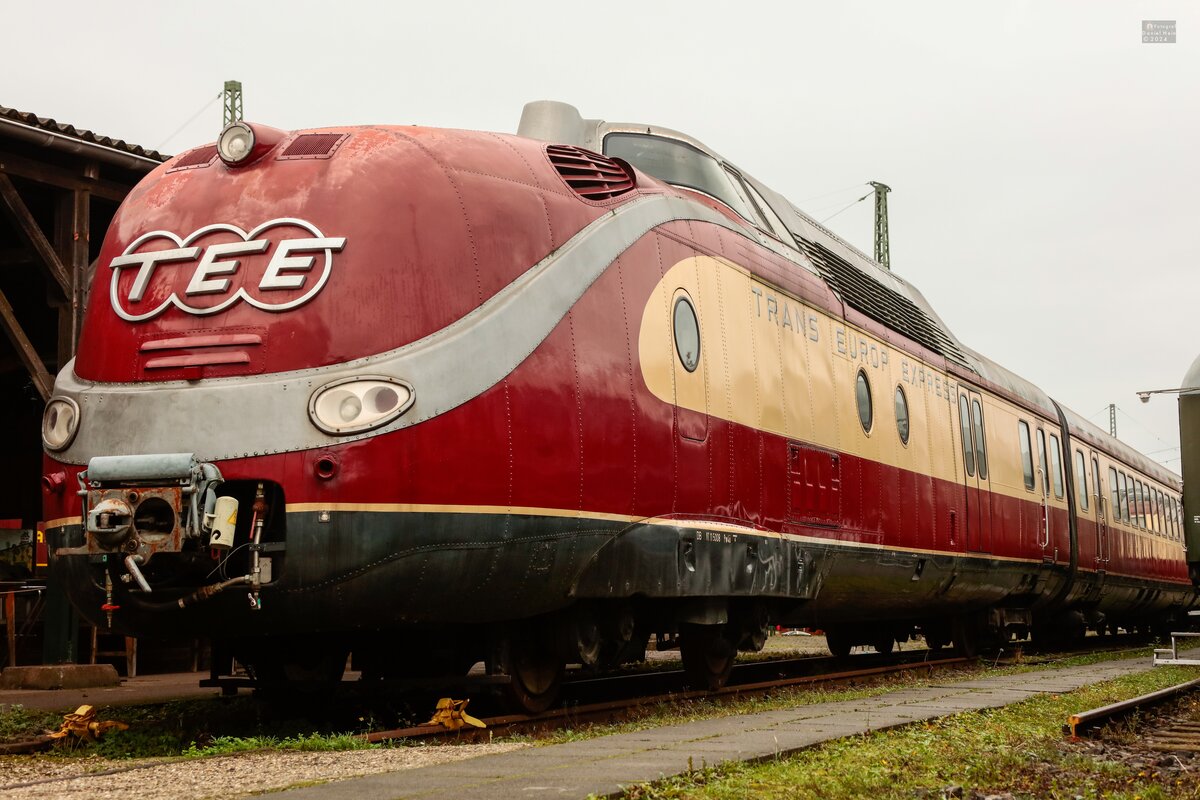 VT11.5 5008 DB  TRANS EUROP EXPRSS  TEE im DB Museum Koblenz, November 2024.