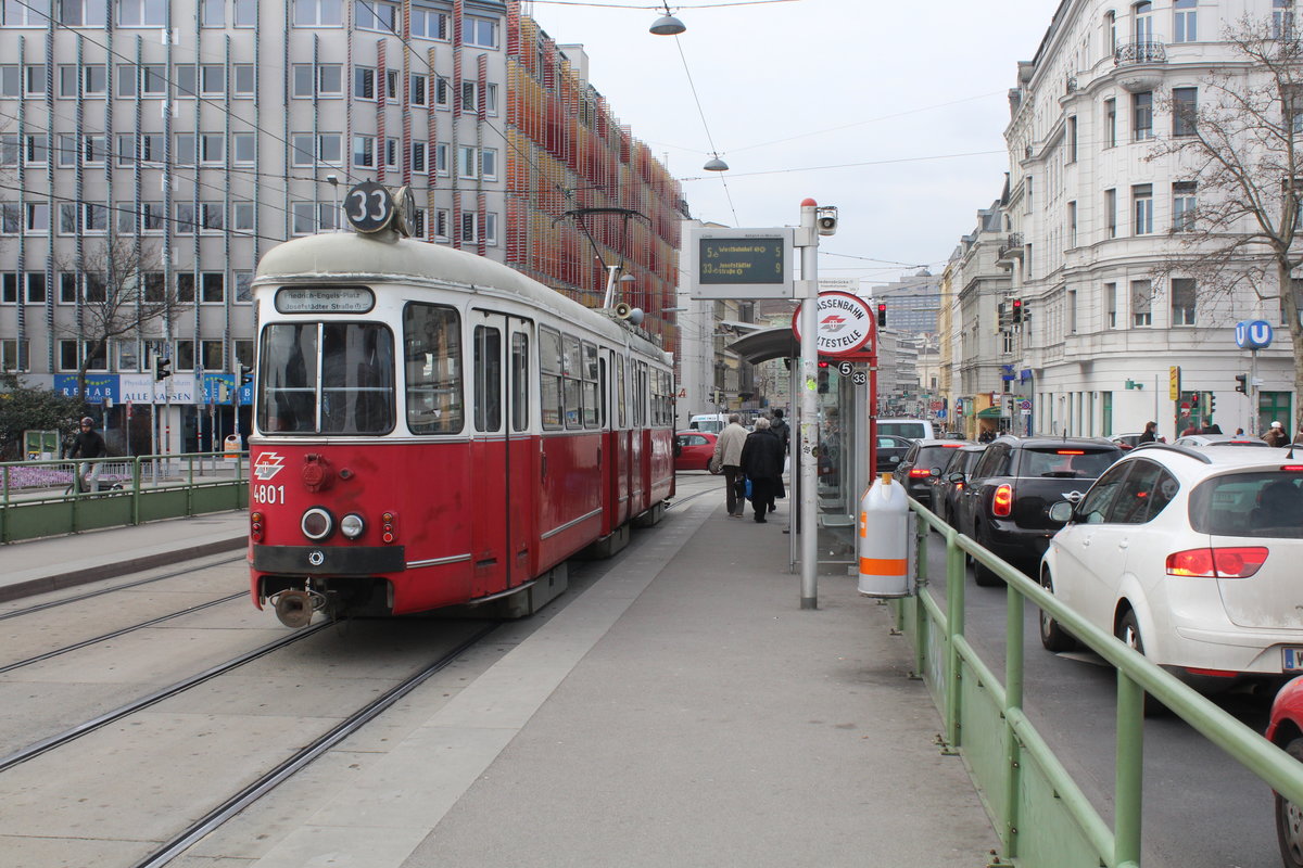 Wien Wiener Linien SL 33 (E1 4801) Friedensbrücke am 23. März 2016.