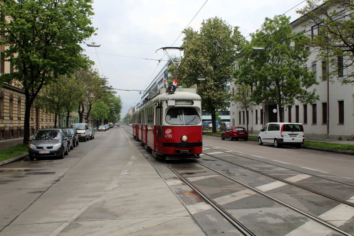 Wien WL SL 2 (E1 4795) Dresdner Strasse / Innstrasse am 2. Mai 2015.