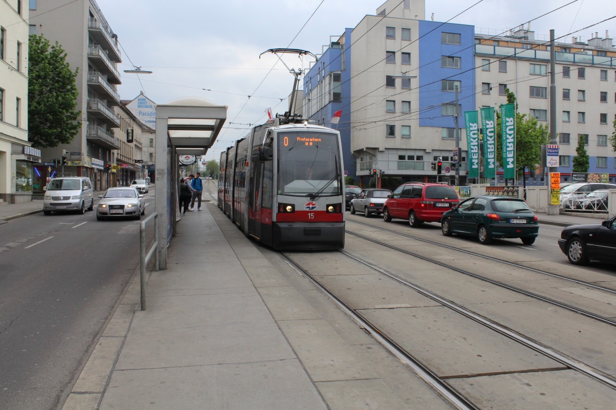 Wien WL SL O (A 15) Laxenburger Straße (Hst. Arthaberplatz) am 1. Mai 2015.