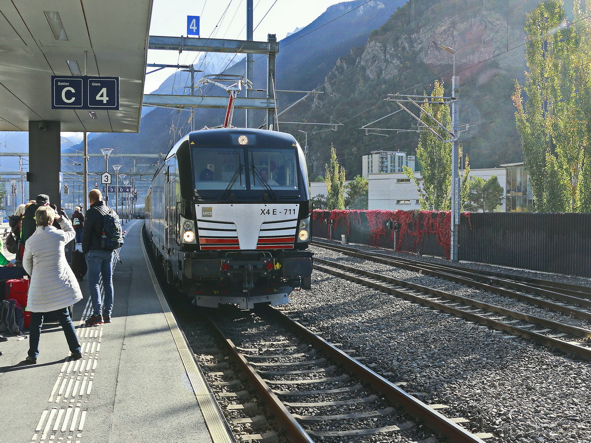 X4E -711 (91 80 6193 711-9D Dispo) in Visp (Schweiz) am 16. Oktober 2019