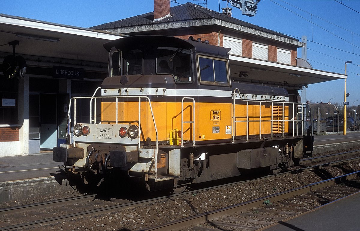 Y 8169  Ostricourt  14.03.03