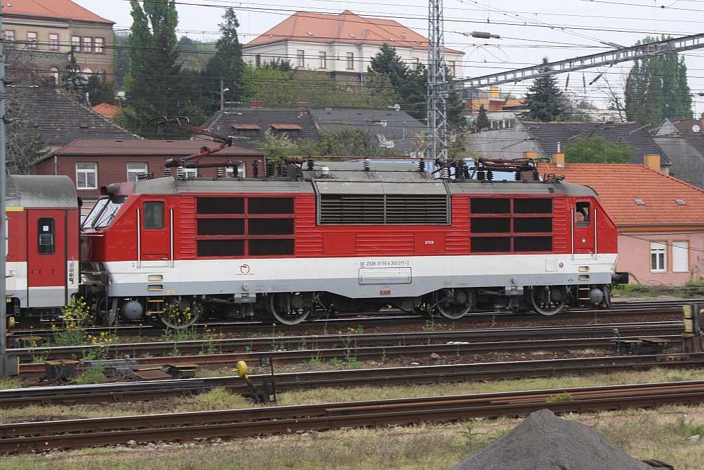 ZSSK 350 017-0 am 12.April 2014 in Bratislava hl.st.. 

