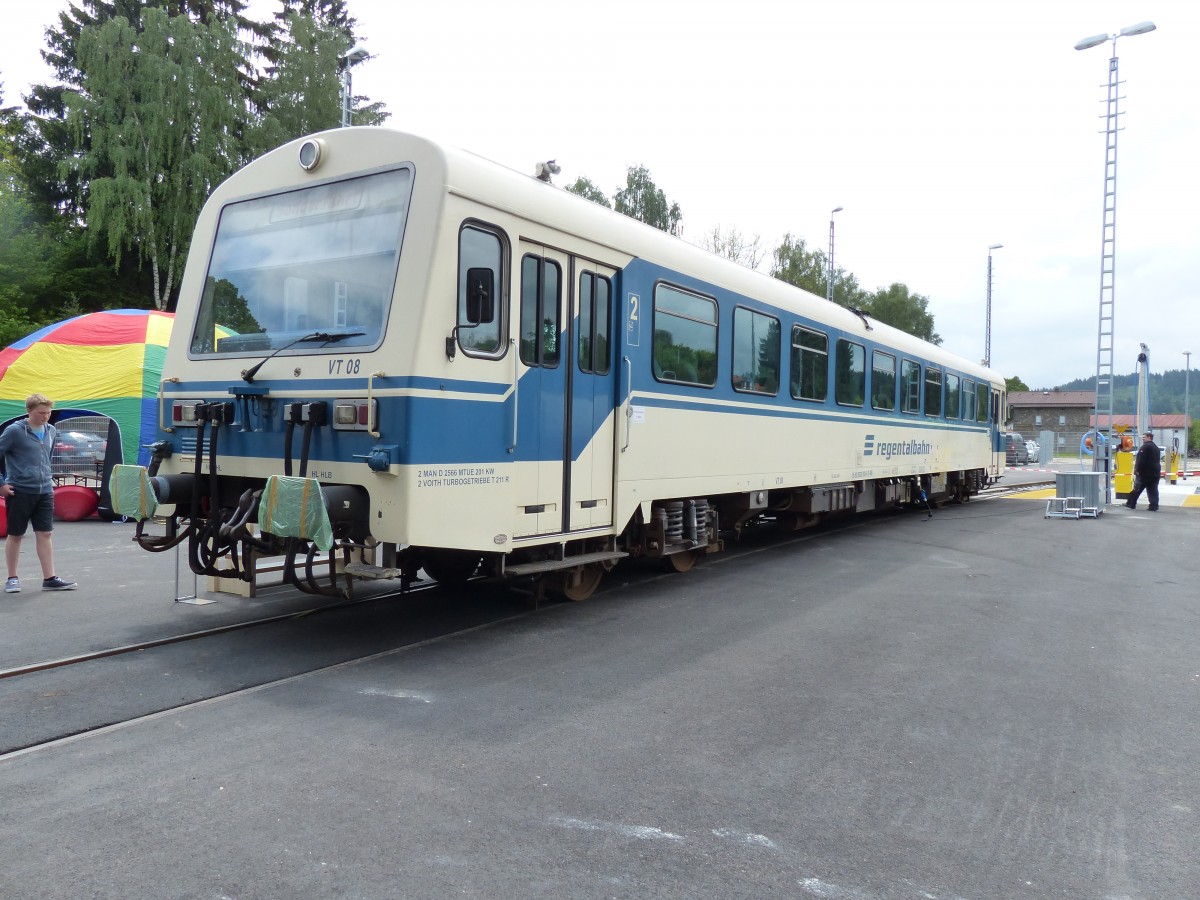 Zur Eröffnung der neuen Waldbahn Werkstatt in Zwiesel war auch Regentalbahn NE 81 zu Gast.25.05.2014. 