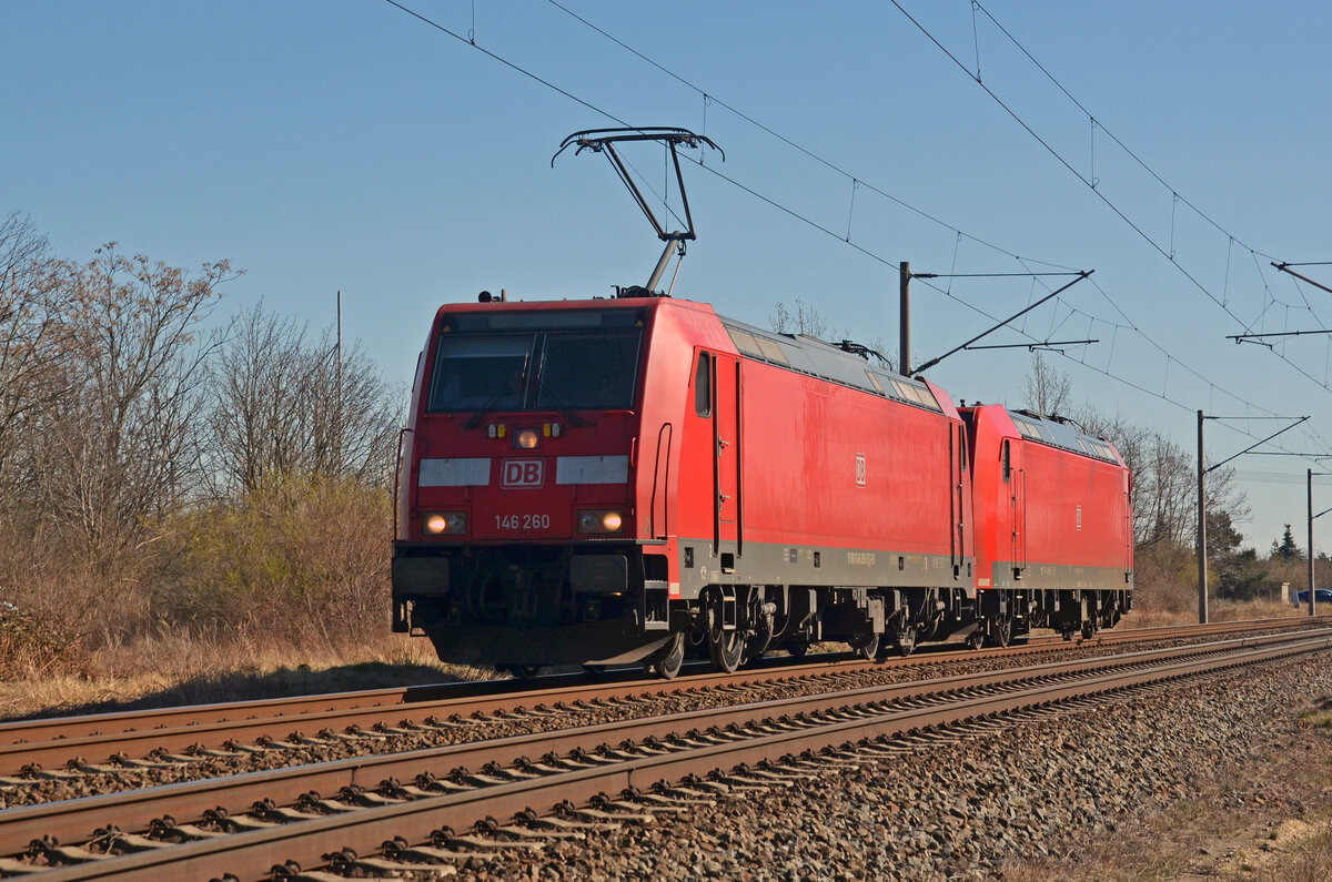 Zusammen mit 146 124 fuhr 146 260 am 12.03.22 durch Greppin Richtung Dessau. Wahrscheinlich war das dortige Aw das Ziel der beiden.