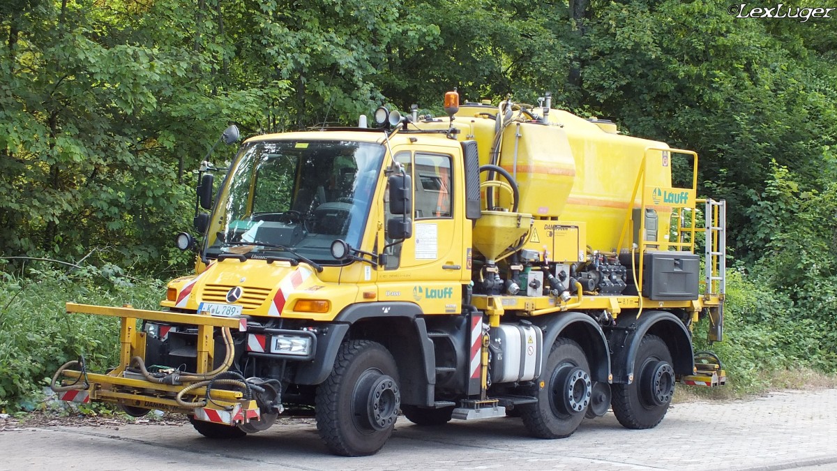 Zweiwege Unimog U400 der Firma Lauff am 11.06.2015 in Saarbrücken