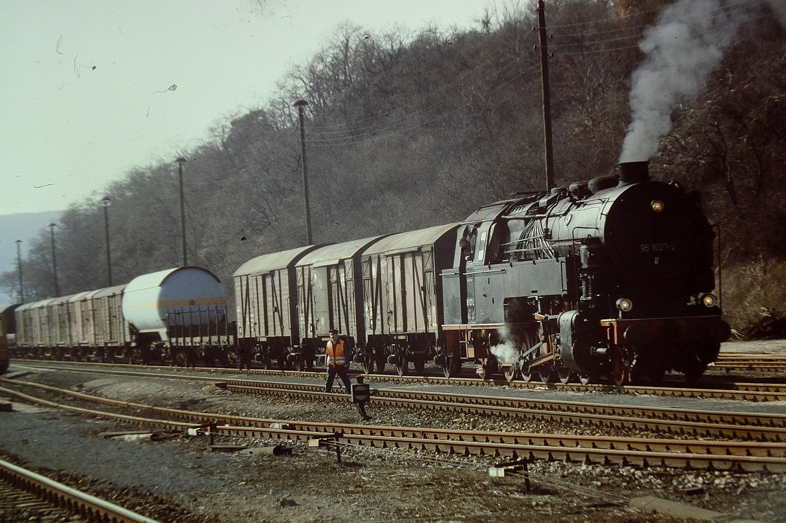 036 (Plandampf im Thüringer Wald Rennsteig & Lobenstein 18.- 21. März 1993 ) Bf.Grimmenthal 95 1027-2  mit Ng 64550 nach Arnstadt