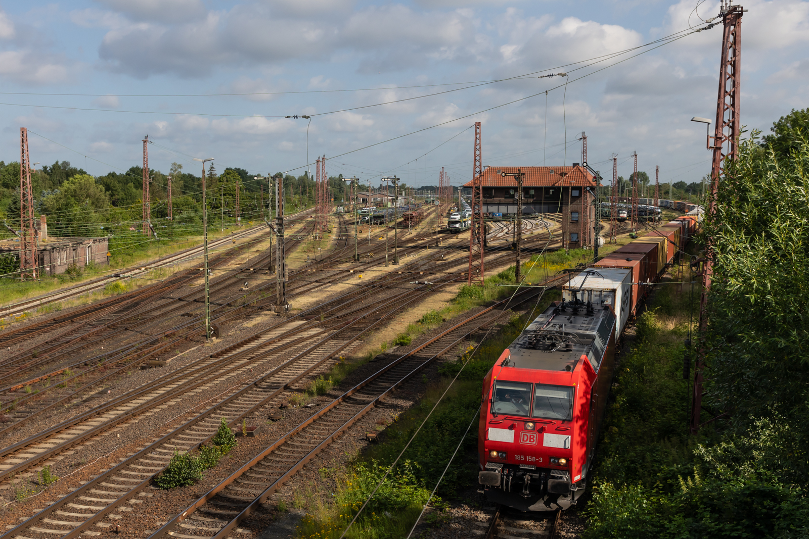 185 158 beim Verlassen des Rbf Bremen Walle. Gruß an den Tf. 28.6.24