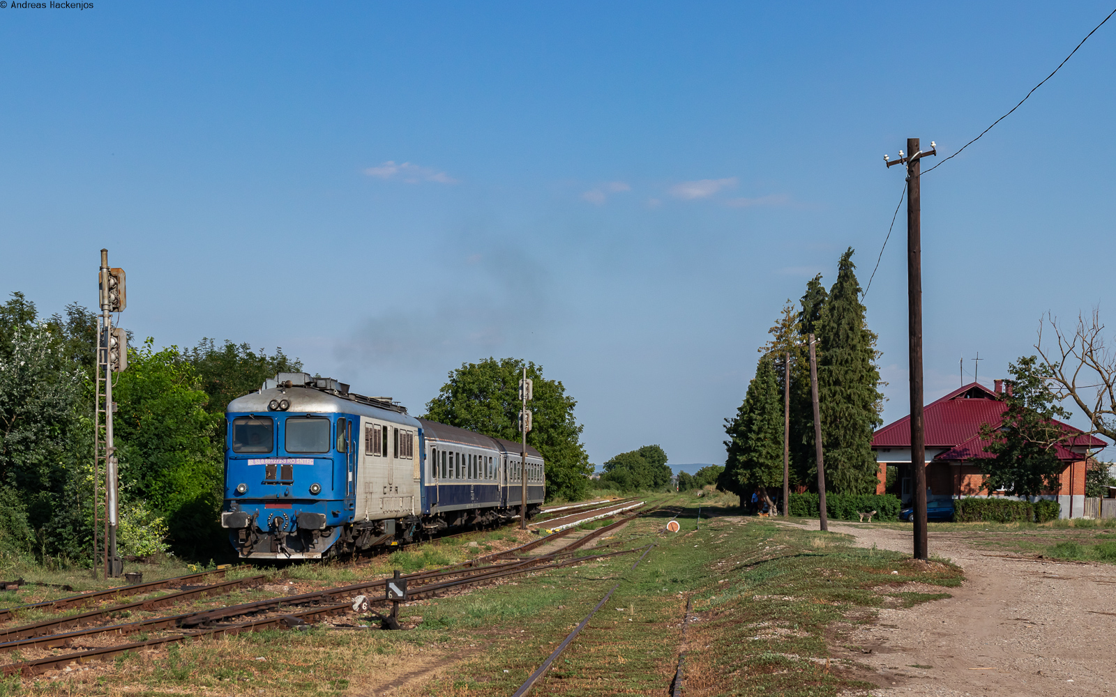 60 1272 mit dem R 5467 (Bacau - Piatra Neamt) im Bahnhof Gârleni 13.8.24
