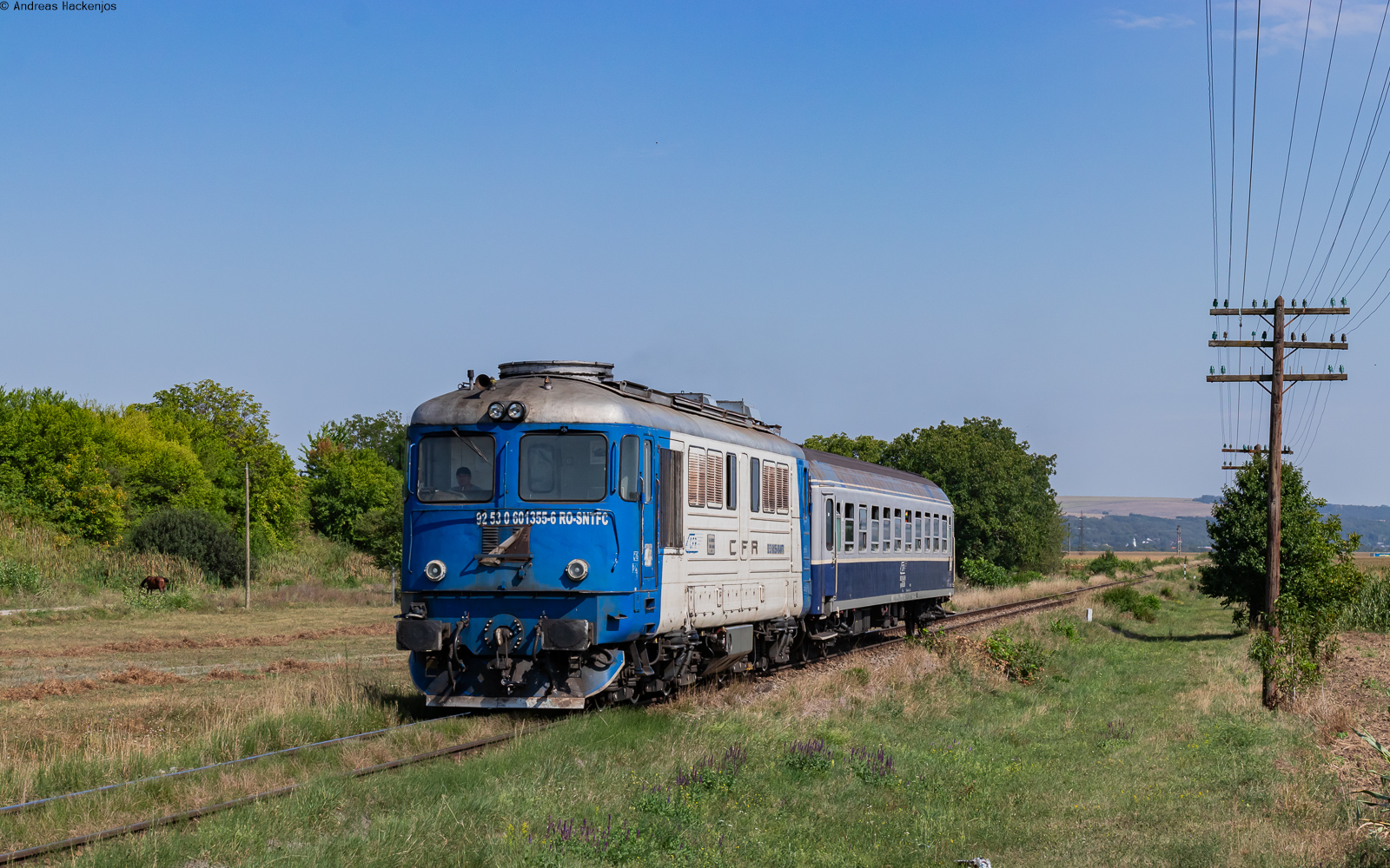 60 1355 mit dem R 5465 (Bacau - Piatra Neamt) bei Zănesti Neamt 13.8.24