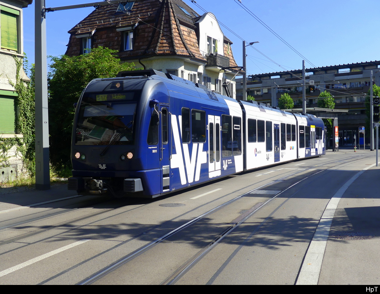 AVA / BDWM - Triebwagen ABe 4/8 5011 unterwegs in Dietikon am 2024.08.14