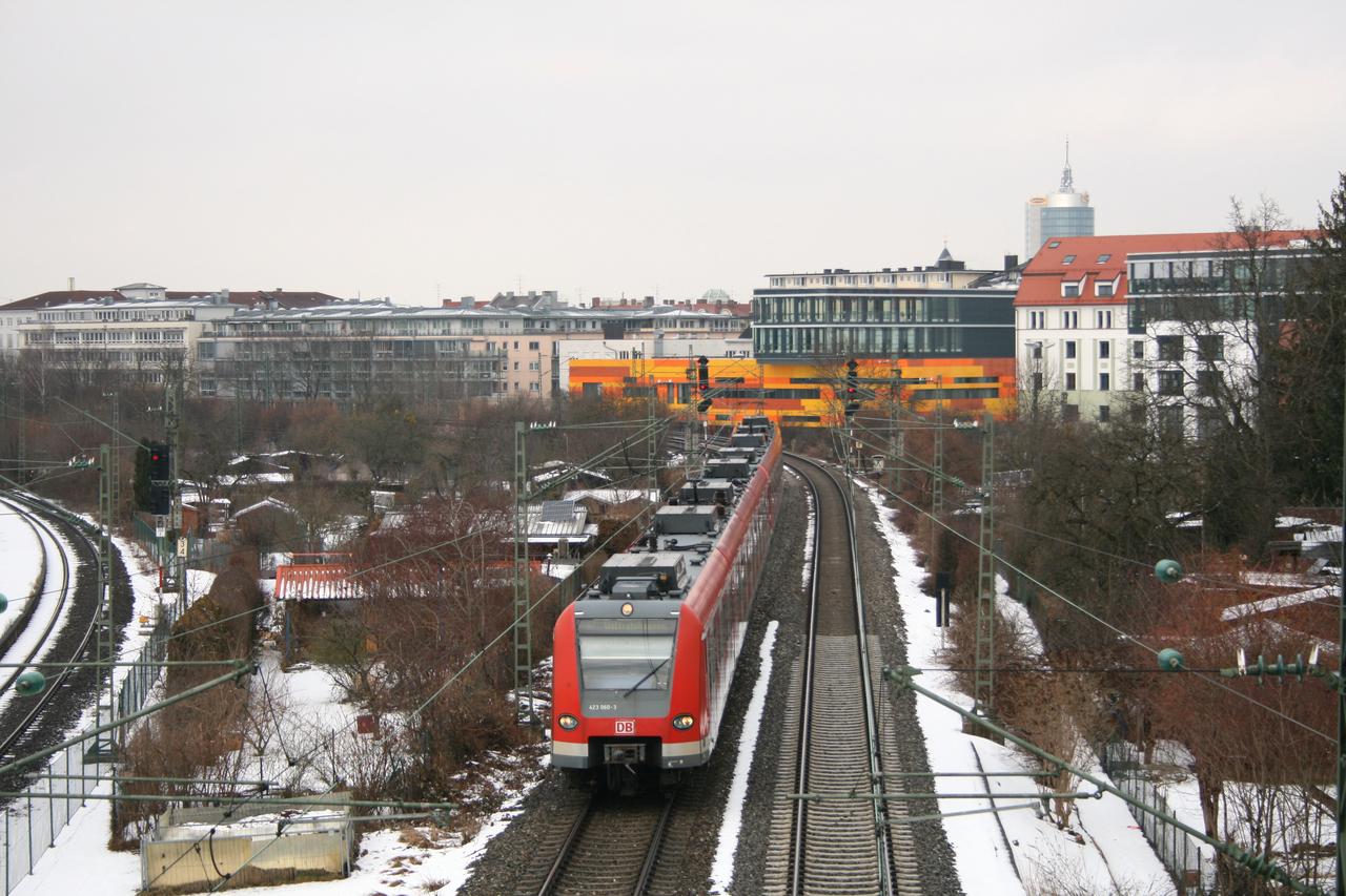 DB Regio 423 060 + 423 164 // München (zwischen Heimeranplatz und Harras) // 15. März 2010