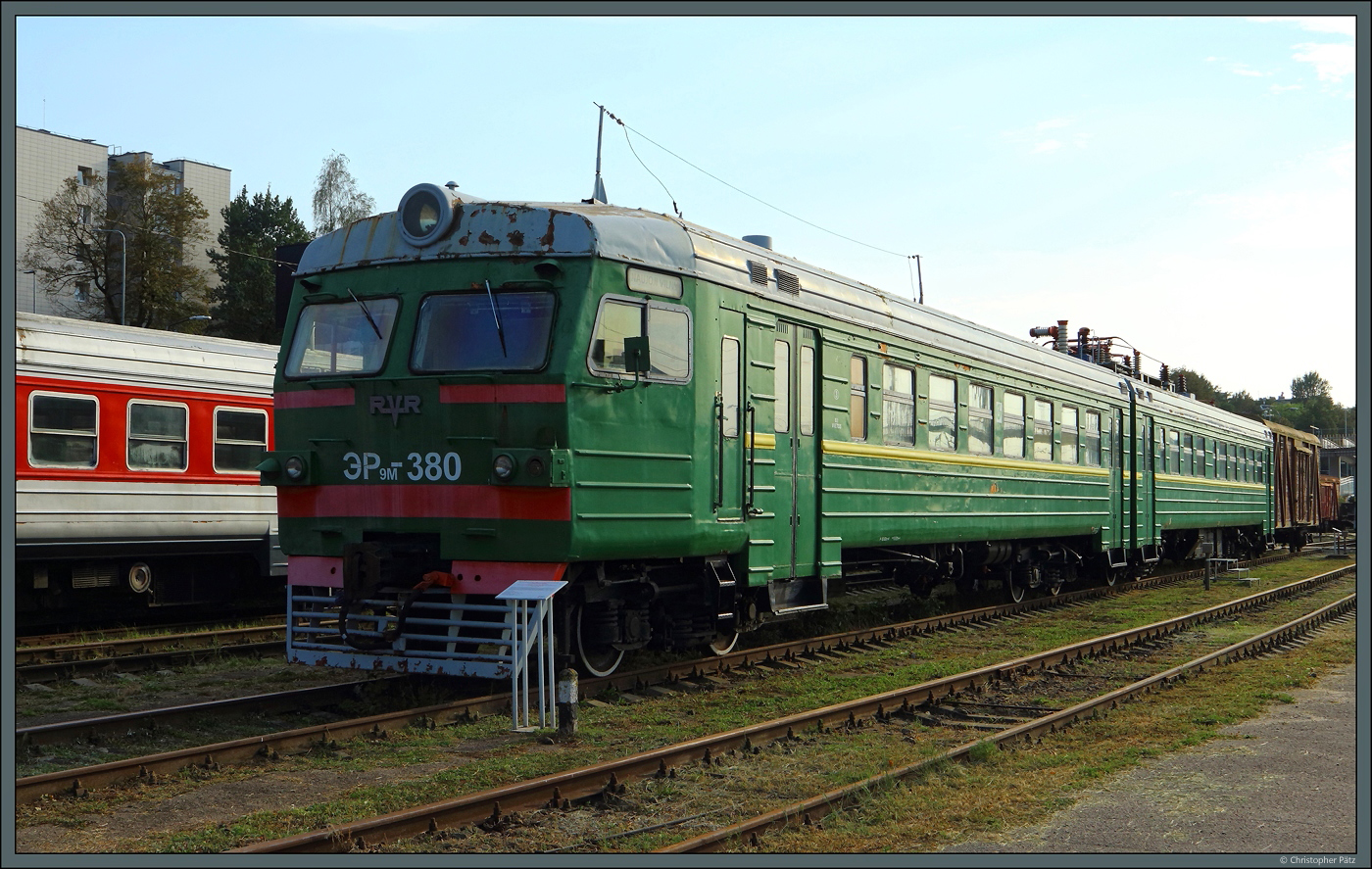 Die Frontsektion des 1976 gebauten ER9M-380 steht am 02.09.2024 im Eisenbahnmuseum Vilnius. Der Zug war bis 2013 im Einsatz.