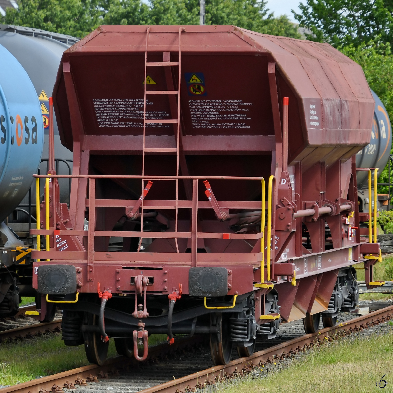 Dieser vierachsige Schüttgutwagen, Gattung Faccs (31 56 6992 357-7) war Anfang Juni 2024 in Niebüll abgestellt.