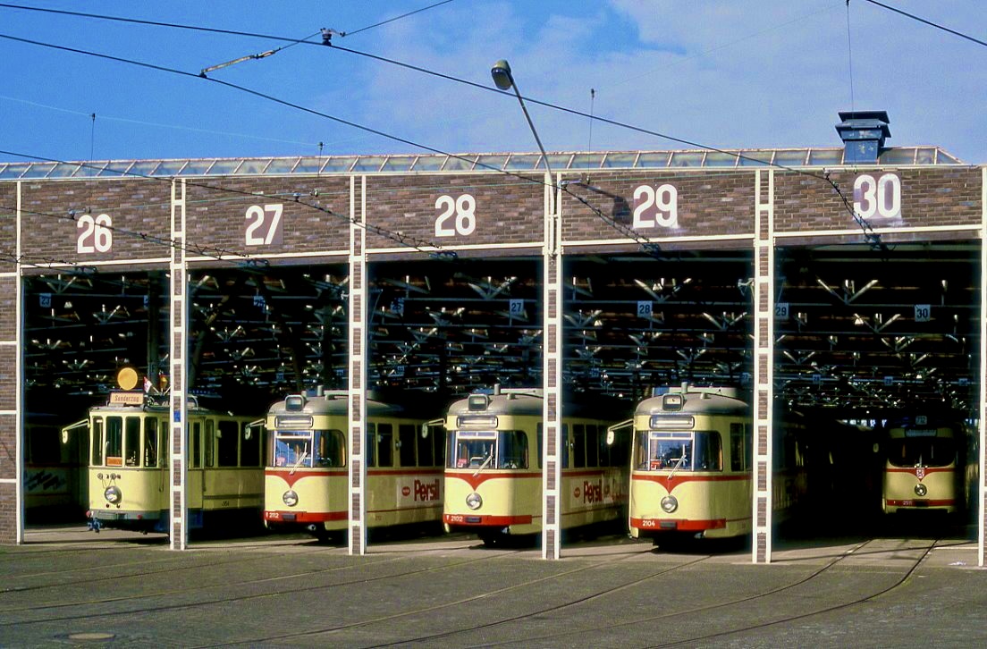 Düsseldorf 2112, 2102 und 2104, Btf.Mörsenbroich / Derendorf, Münsterstraße, 04.10.1986.