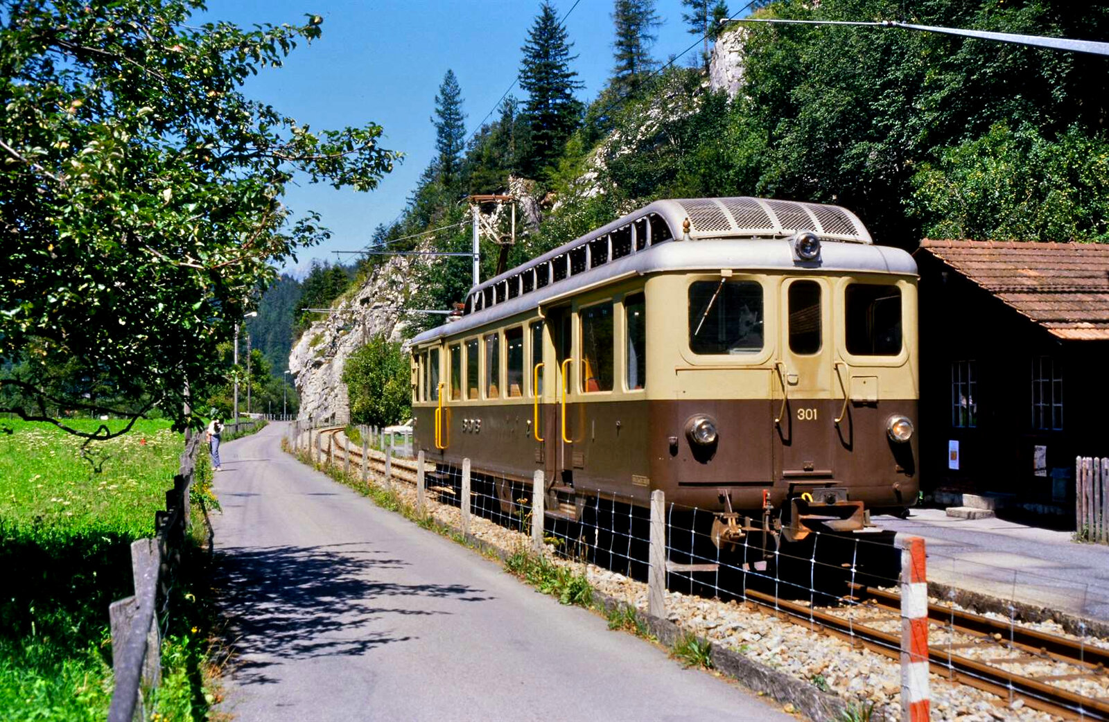 ET 301 der Berner Oberland-Bahnen, Haltestelle Unterwasser (?)
