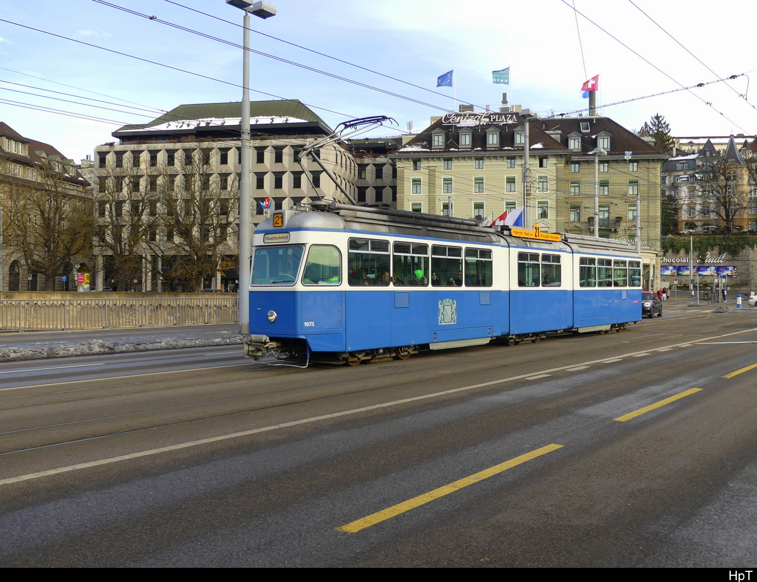 ex VBZ - Be 4/6  1675 vom Verein Tram-Museum Zürich unterwegs auf der Museums Linie Nr.21 in der Stadt Zürich am 2024.11.24