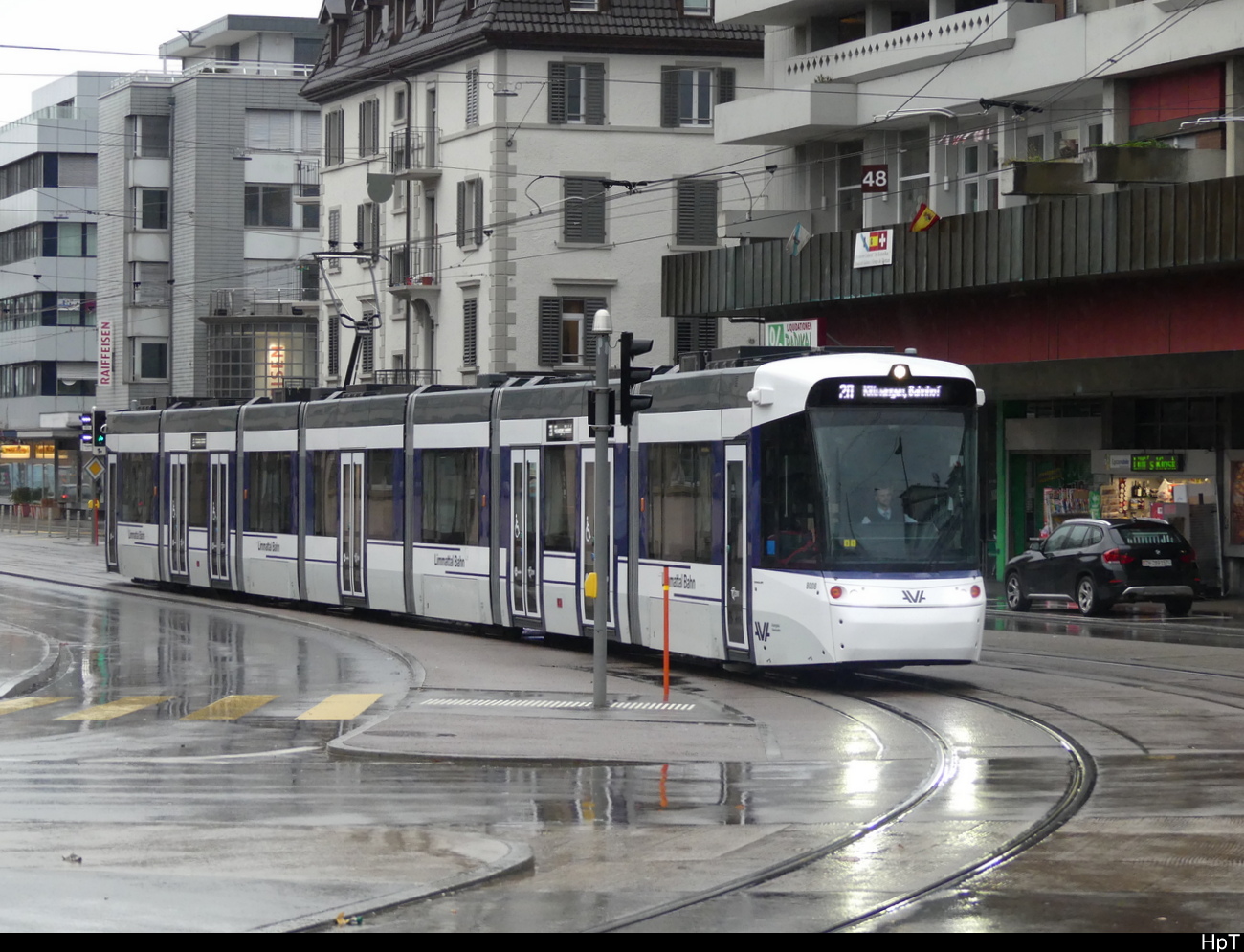 Limmattal Bahn - Be 6/8 8008 bei Regen unterwegs in Schlieren am 15.01.2023