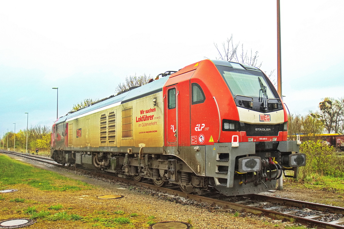 Mitteldeutsche Eisenbahn GmbH 159 226-2 (NVR Nummer 90 80 2159 226-2 D-RCM) am 04. April 2024 in Rüdersdorf. 
</p>