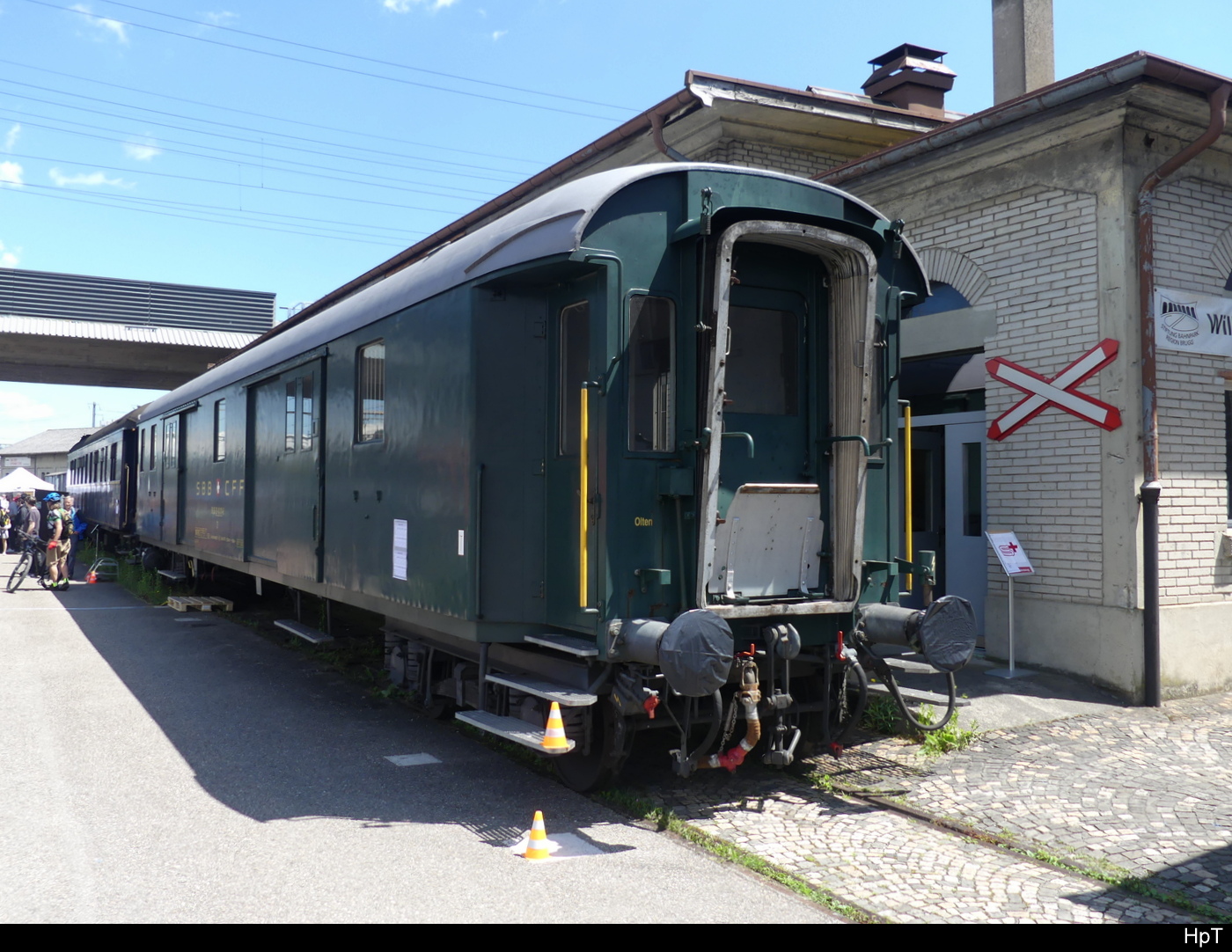 SBB - Historischer Gepäckwagen D  51 85 92-43 014-5 abgestellt im Areal des Bahnpark in Brugg am 2024.05.18