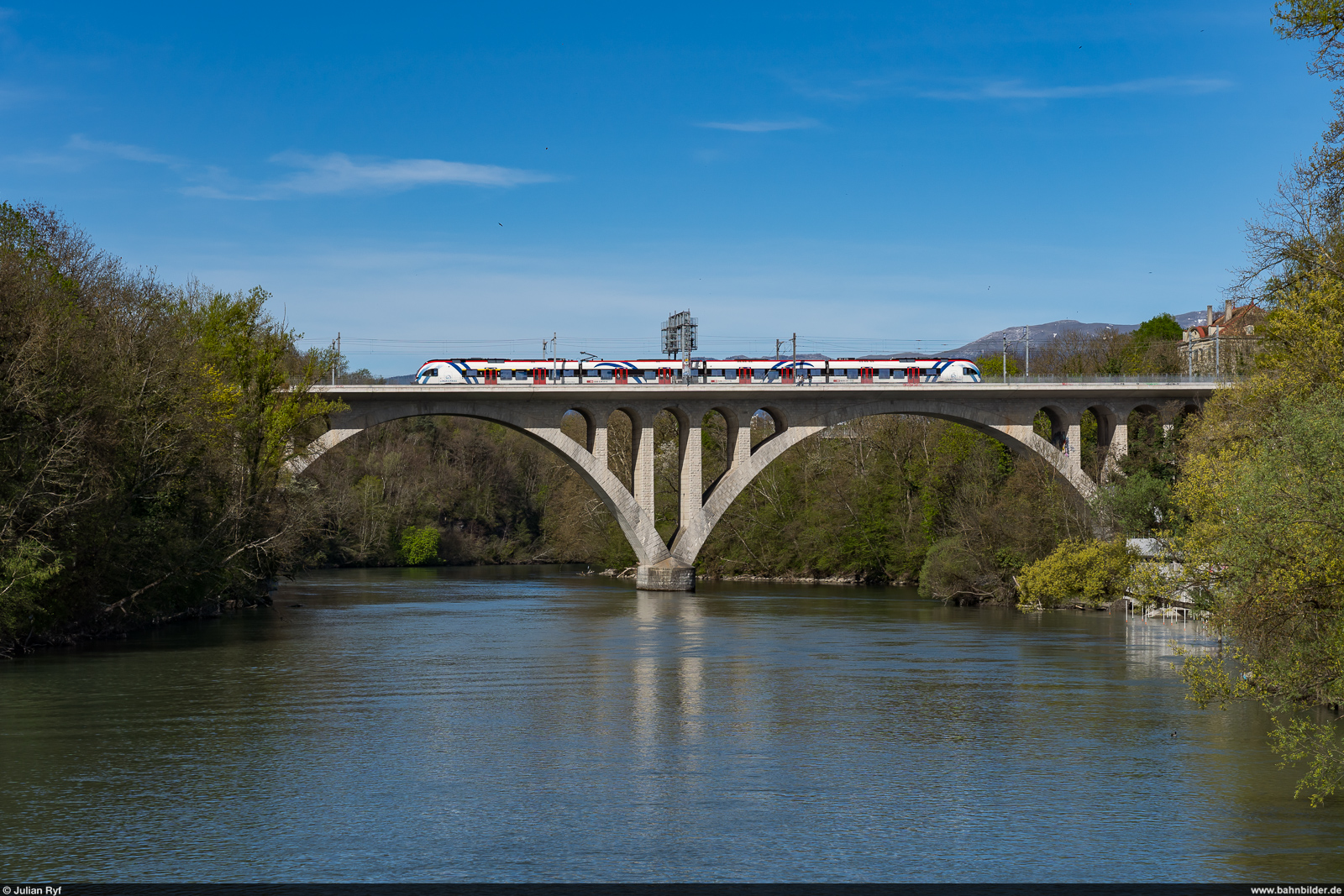 SBB RABe 522 / Viaduc de la Jonction Genève, 6. April 2024