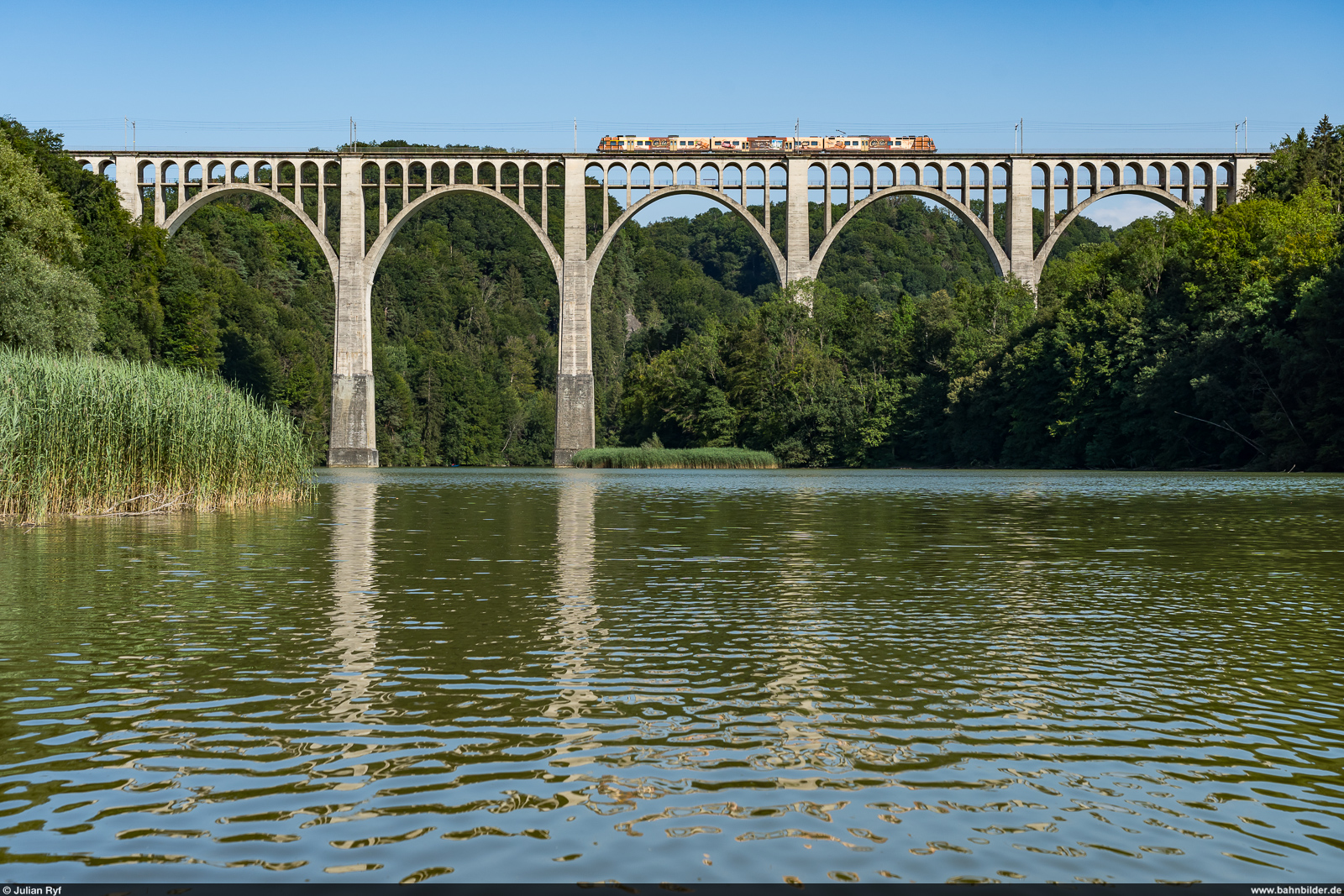 TPF RBDe 560  Chocolat Express  / Grandfey-Viadukt Fribourg, 28. Juli 2024<br>
RE Broc-Chocolaterie - Bern