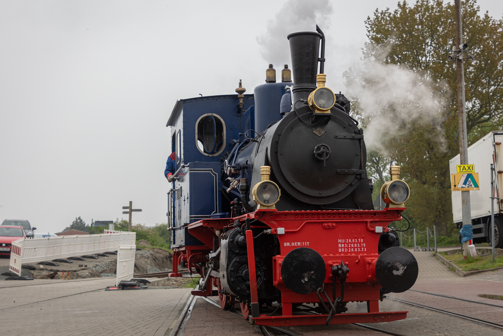 Umsetzen der Dampflok im Borkumer Hafen Borkumer Kleinbahn. 9.5.23