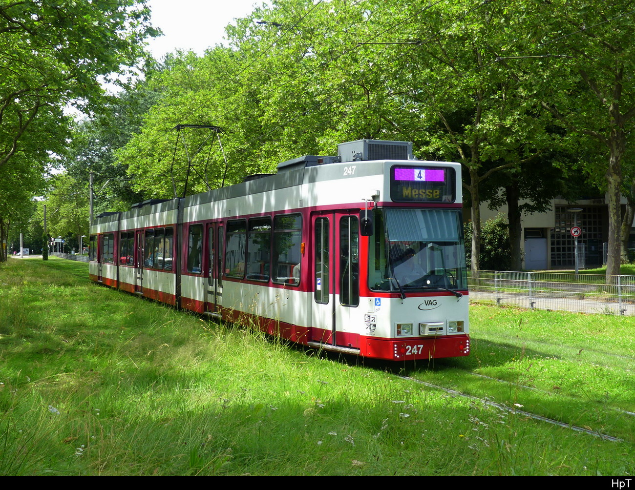 VAG Freiburg i.B. - Strassenbahn DUEWAG GT8Z Nr.247 unterwegs auf der Linie 4 in der Stadt Freiburg am 2024.06.07