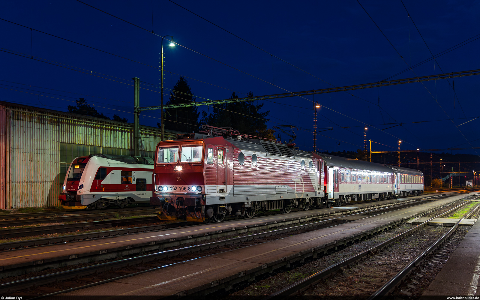 ZSSK 163 106 / Liptovský Mikuláš, 14. Oktober 2024<br>
Os Poprad-Tatry - Liptovský Mikuláš