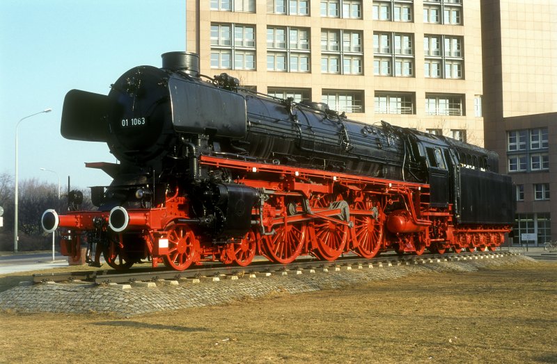 01 1063  Braunschweig  09.03.96