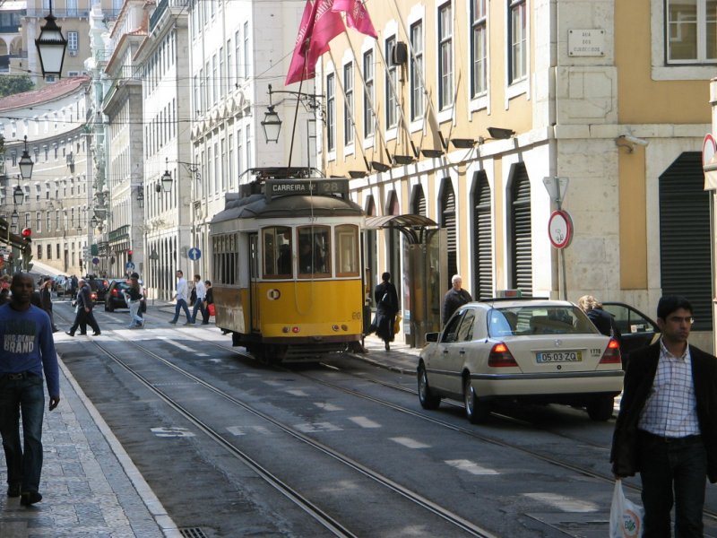 10.04.07,Straenbahn Lissabon.