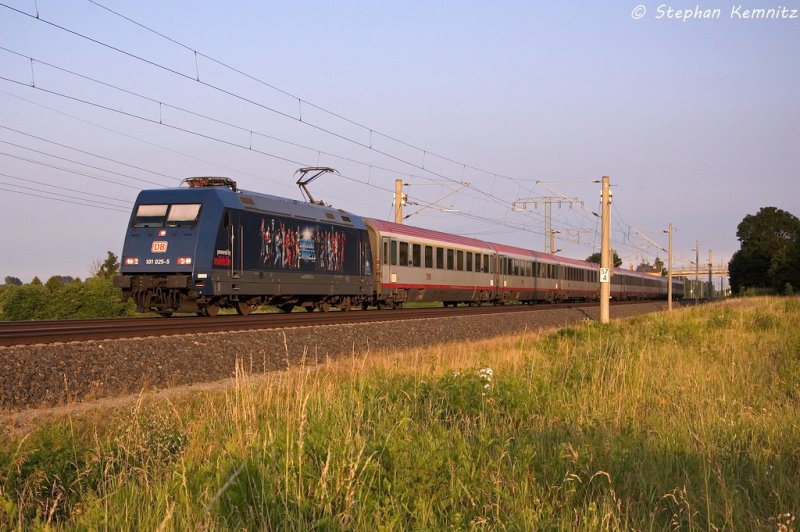 101 025 5 25 Jahre Starlight Express Mit Dem Ec 172 Vindobona Von Villach Hbf Nach Hamburg Altona In Vietznitz Bahnbilder De