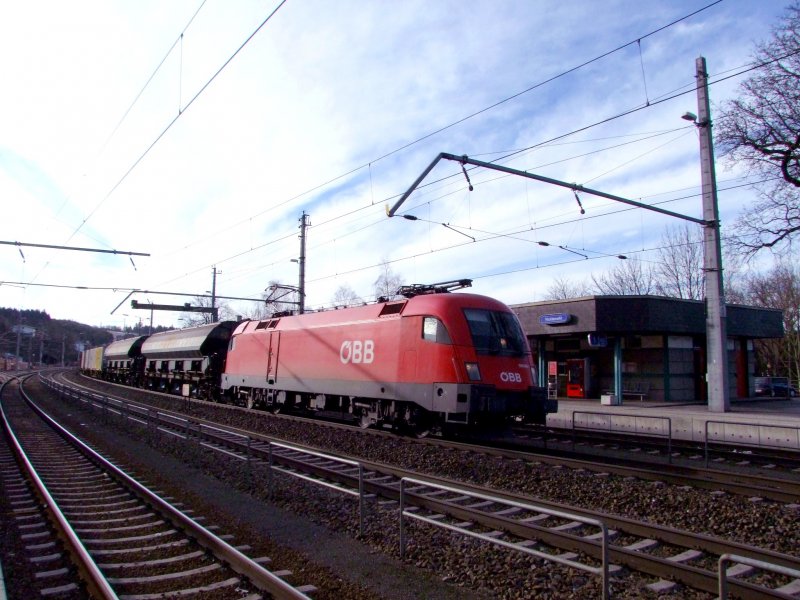 1016 xx-7 ist mit einem Gterzug bei Vcklamarkt unterwegs; 090124