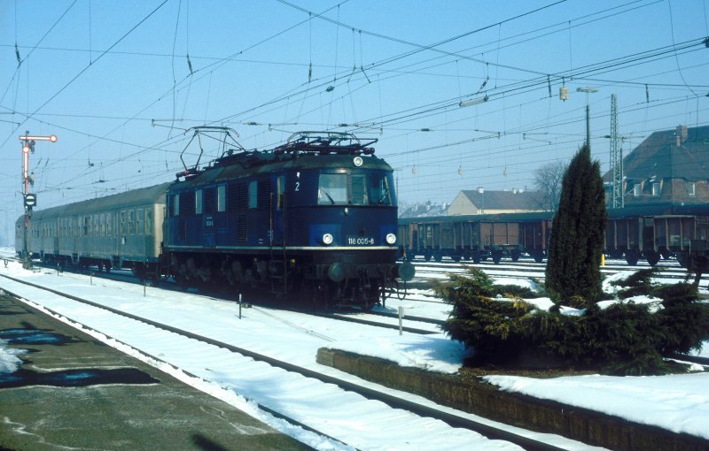 118 005  Nrdlingen  19.02.83