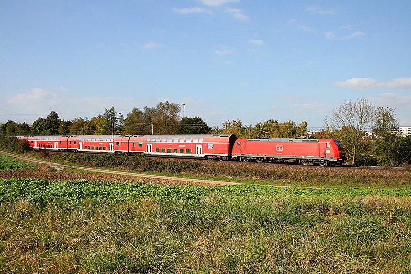 146 212-6 am 13.10.2007 mit RE 19511 Heidelberg - Stuttgart bei Metterzimmern.