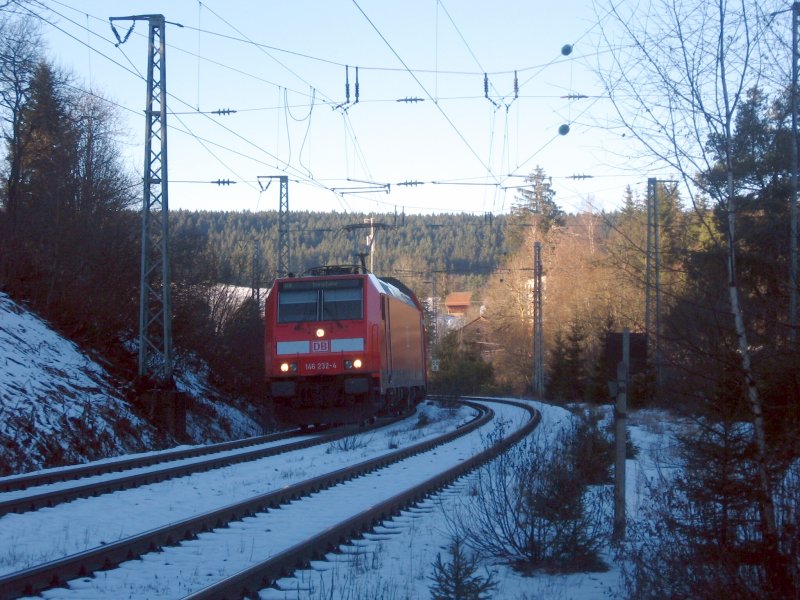 146 232-4 mit dem IRE 4711 am km B31 5.12.07.Genau vor einem JAhr wurden dei ersetn Dostos in den Umaluf eingeschert