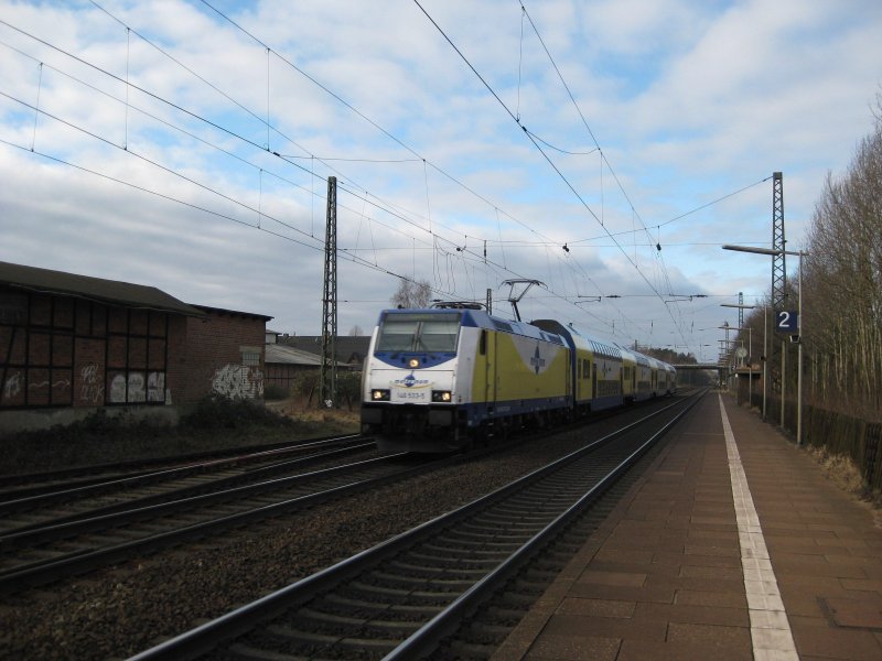 146 533-5 bei der Einfahrt mit MEr 36515 Hamburg-Harburg - Lneburg in Radbruch am 31.01.09.