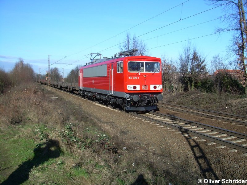 155 120 mit Flachwagenzug am 8.2.2008 in Hannover/Limmer