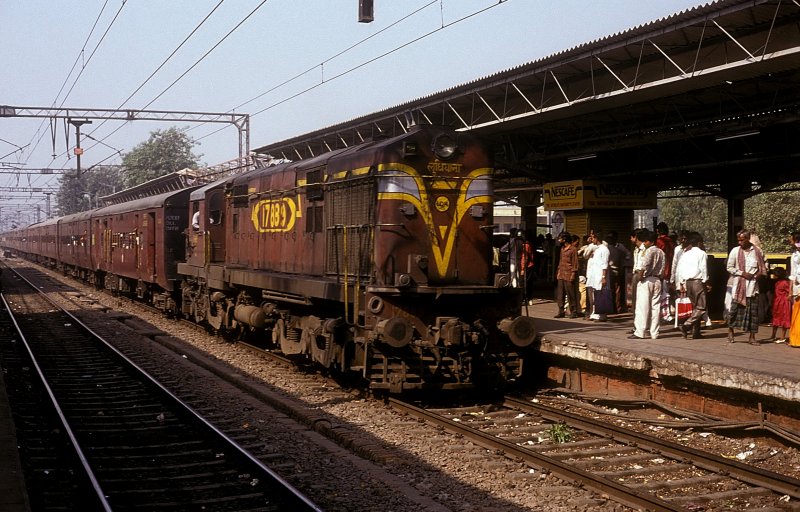 17 889  Dehli-Shahdara  24.10.93