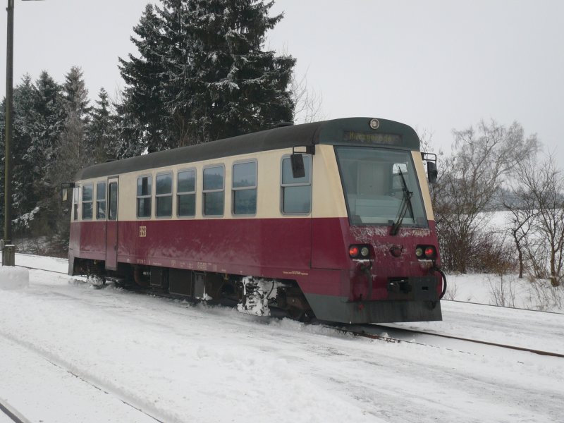 187 018-7 steht am 2.2.2009 zur Fahrt nach Harzgerode in Stiege und wartet auf den Triebwagen nach Nordhausen Nord