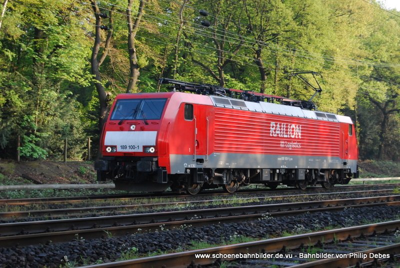 189 100-1 (Railion DB Logistics) fhrt am 18. April 2009 um 8:34 Uhr durch Duisburg Neudorf