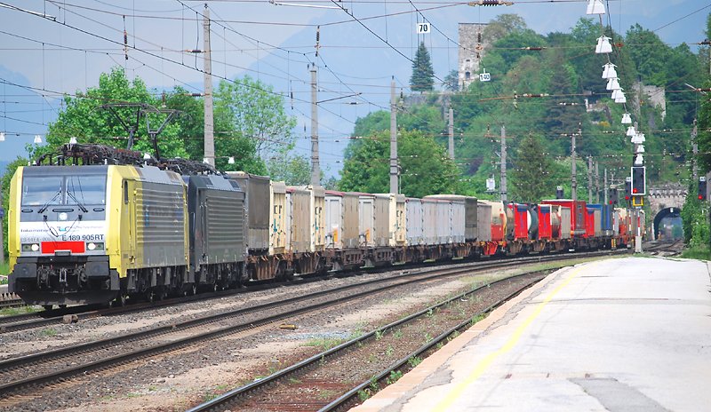 189 Tandem bei der Durchfahrt in Brixlegg Richtung Brenner (13.5.2009)