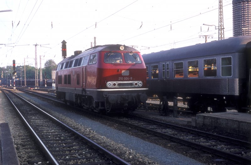 210 004  Augsburg  08.05.76